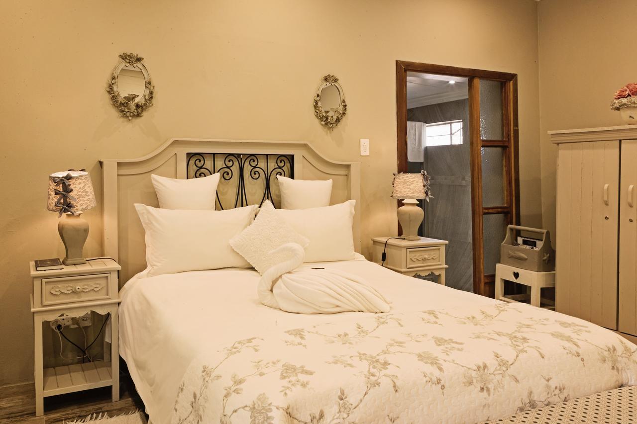 De Loft Guesthouse Piet Retief ภายนอก รูปภาพ