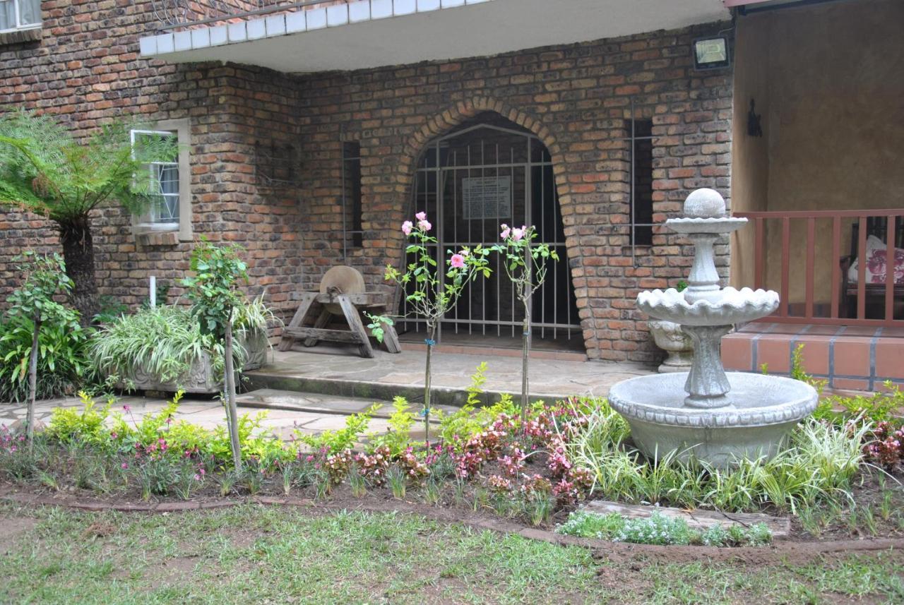 De Loft Guesthouse Piet Retief ภายนอก รูปภาพ